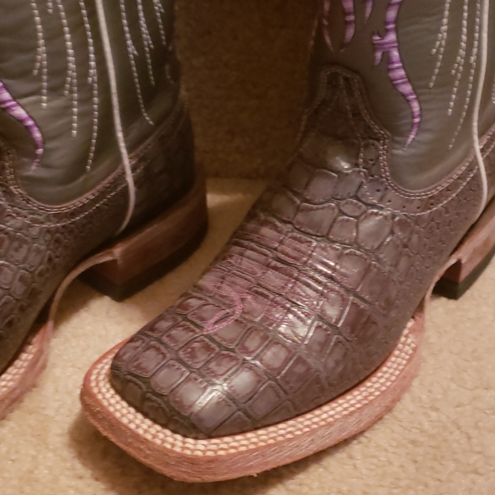 Ariat Square Toe Cowboy Boots